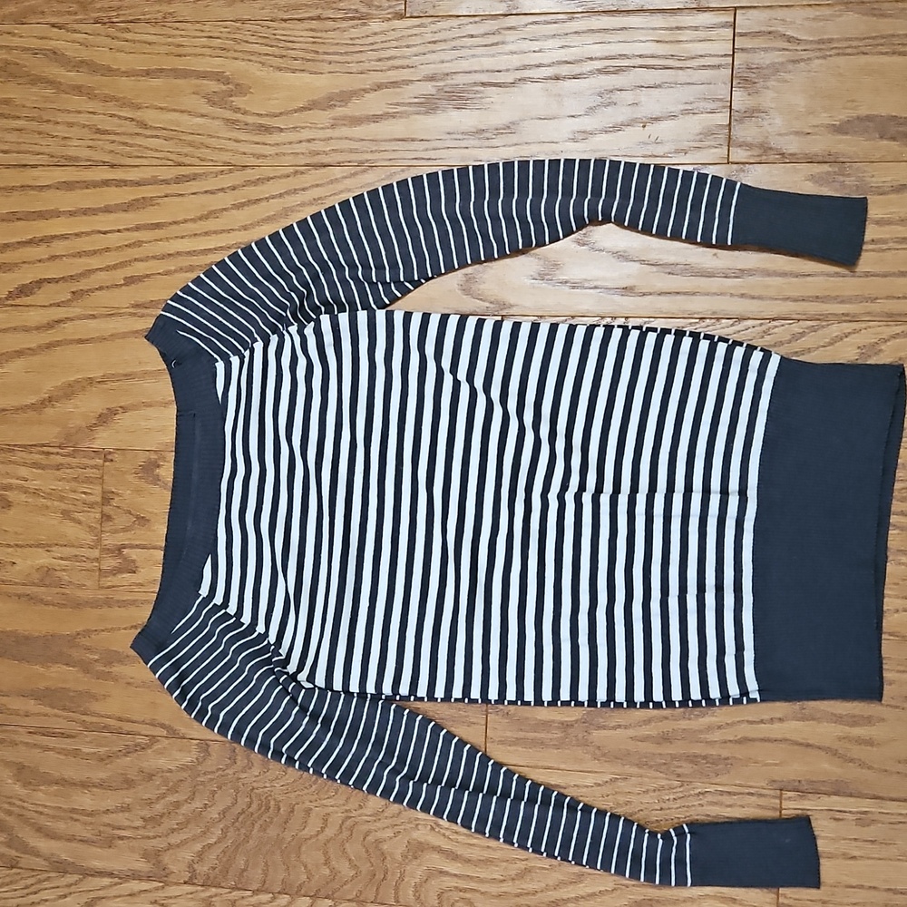 Nollie Gray / White Striped Sweater Size Small